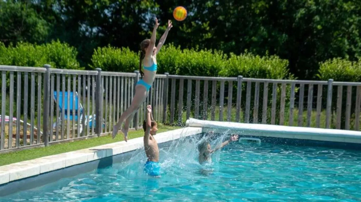 Cabane - Piscine - Eeceda Chassenard 0*,  France
